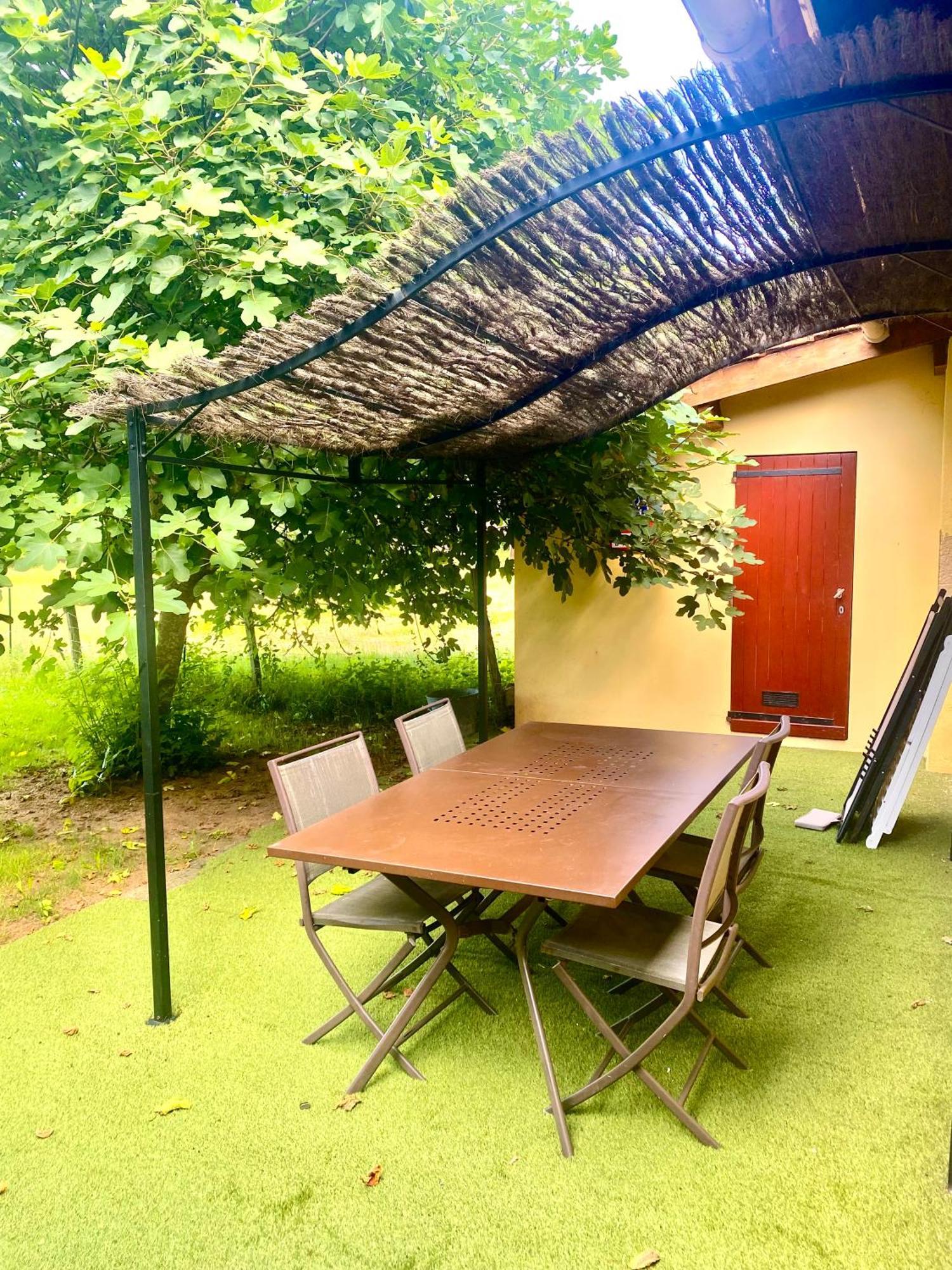 Camping La Ferme De Perdigat Limeuil Luaran gambar