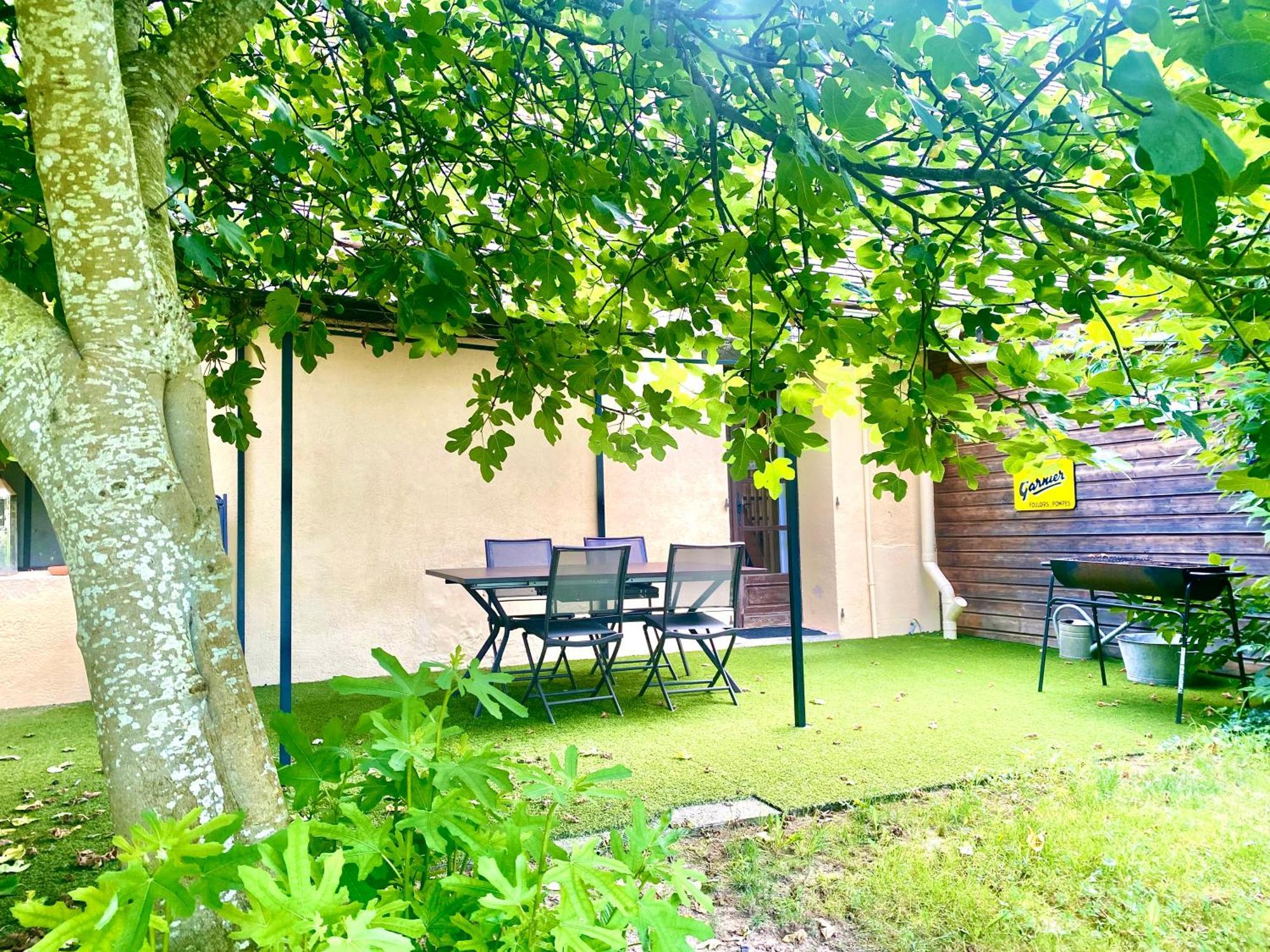 Camping La Ferme De Perdigat Limeuil Luaran gambar
